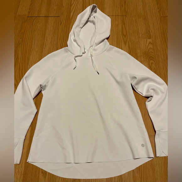 Apana Tops - Apana athletic long sleeve, woman’s white top